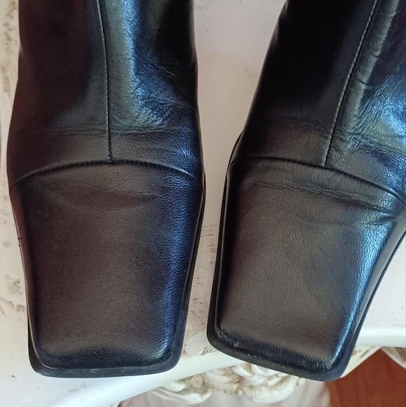 Bianco Boots - Picture 12 of 16